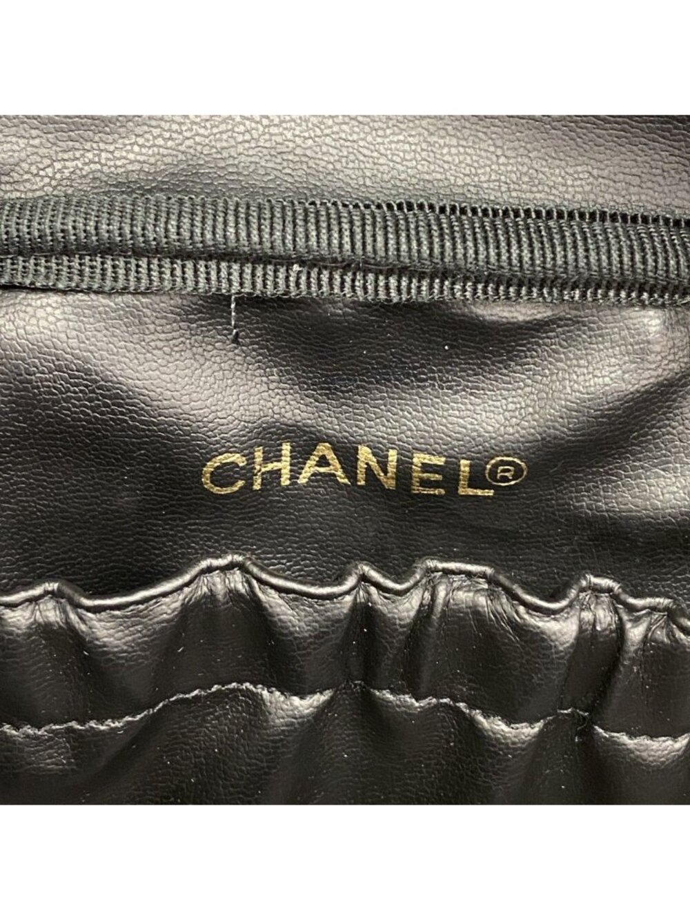 Chanel Vanity Bag Caviar Leather Black Gold - Picture 5 of 9